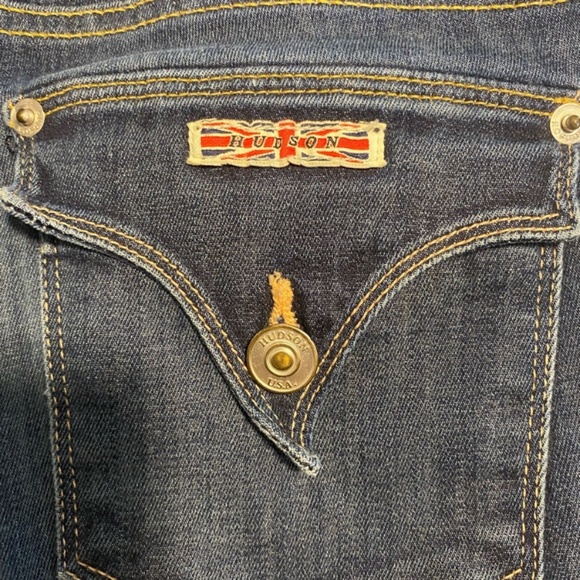 09’ Barely worn Hudson bootcut mid-low rise Jeans!! - Picture 1 of 5